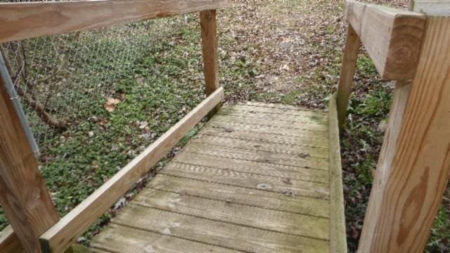 146 Garden Dr, Lafayette, TN 37083 - view of stairway