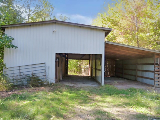 view of outbuilding