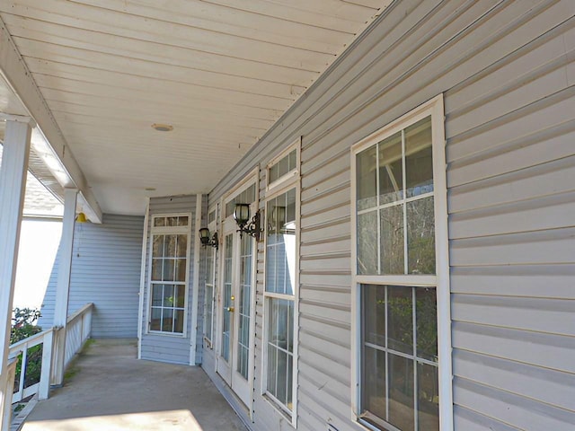 balcony featuring a porch