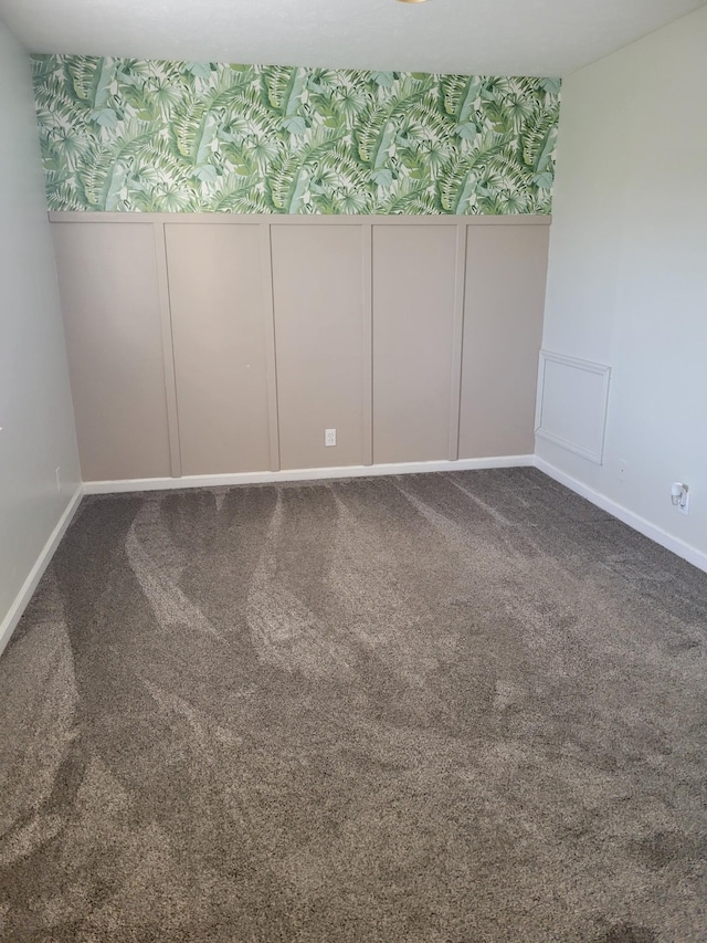 spare room with carpet flooring