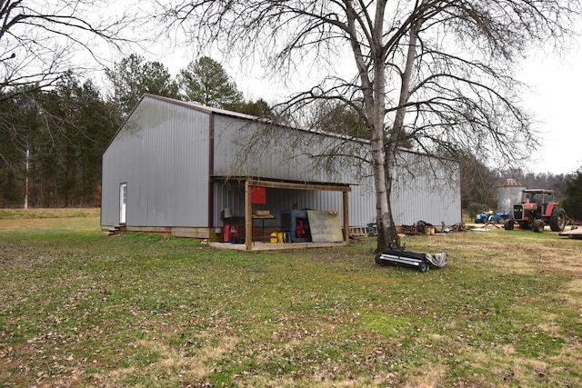 exterior space with a lawn