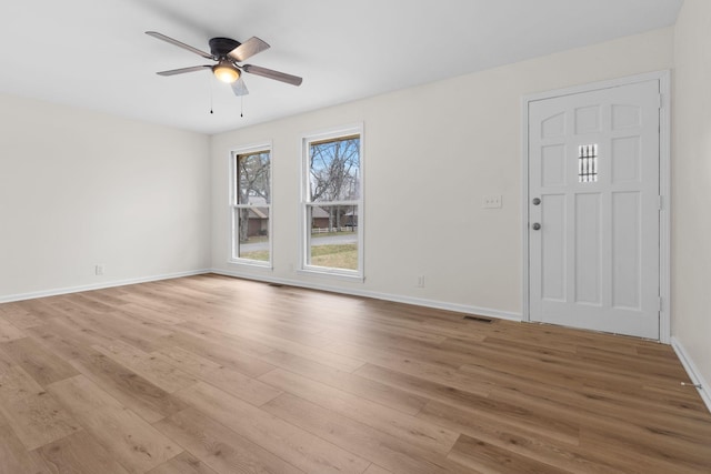 entrance foyer featuring light hardwood / wood-style floors and ceiling fan