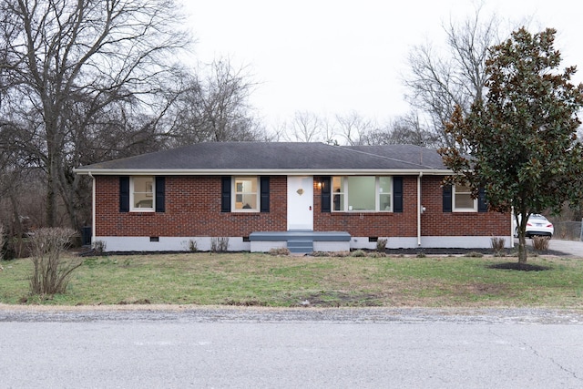 view of front of house with a front lawn