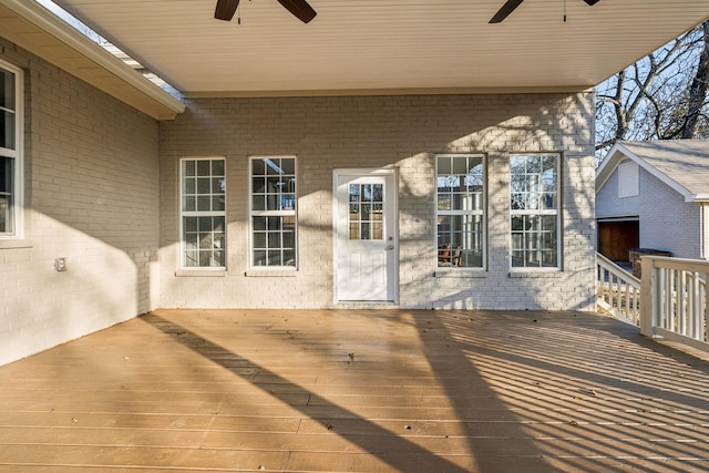 deck with ceiling fan