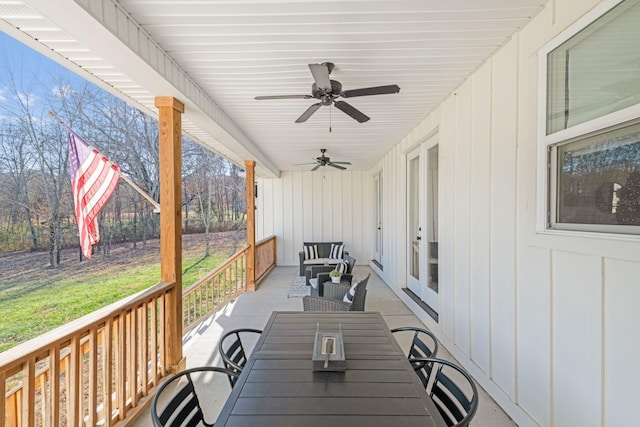 deck with ceiling fan