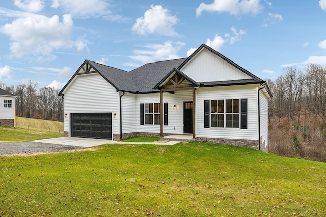 view of front of house featuring a front yard