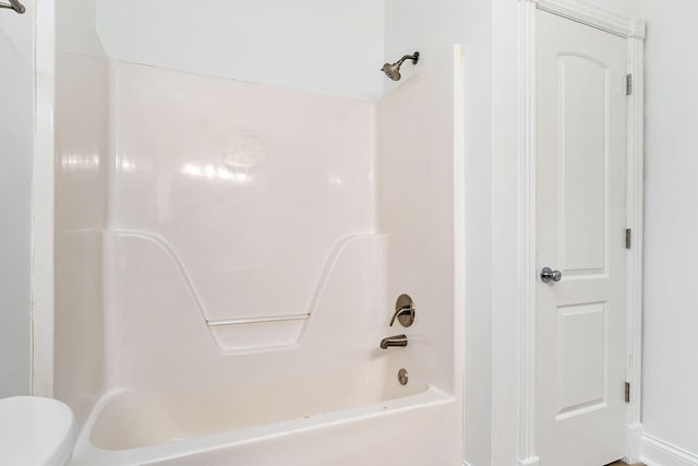 bathroom featuring shower / bathing tub combination