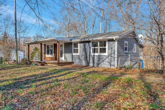 ranch-style home with covered porch