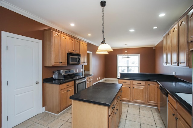 kitchen featuring kitchen peninsula, stainless steel appliances, light tile patterned floors, decorative light fixtures, and a kitchen island