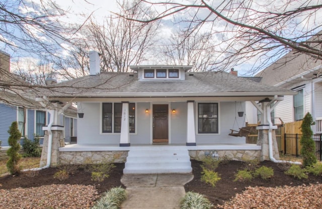 view of front of property featuring a porch