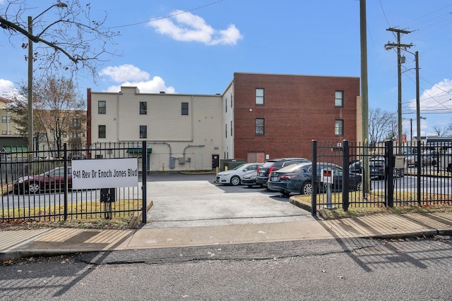 942 Jefferson St, Nashville, TN 37208 - view of building exterior with uncovered parking