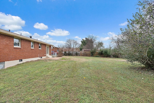 view of yard featuring a patio area