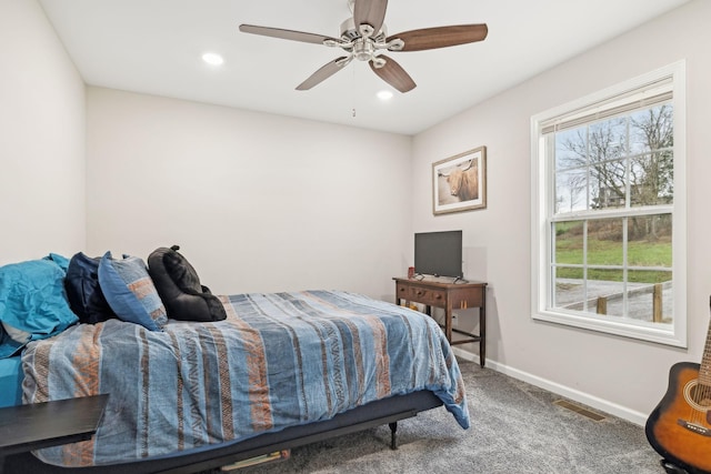 bedroom featuring carpet and ceiling fan