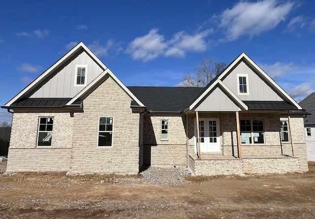 view of front of house featuring covered porch