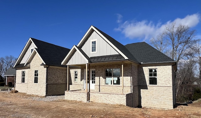 view of front of home featuring a porch