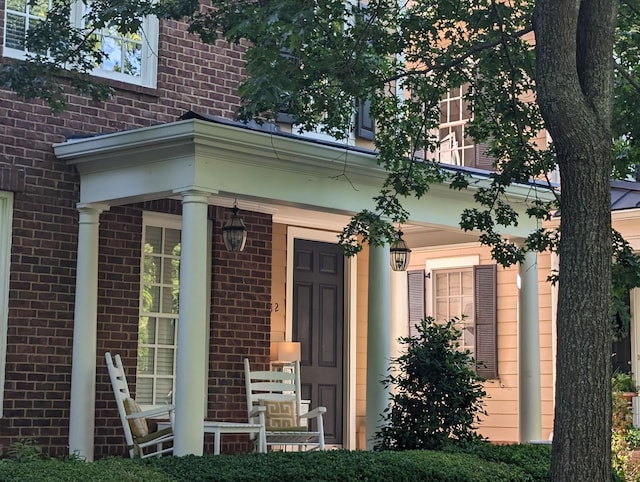 view of property entrance