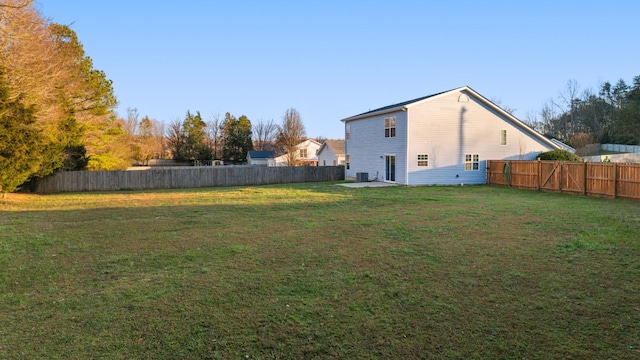 view of yard featuring cooling unit