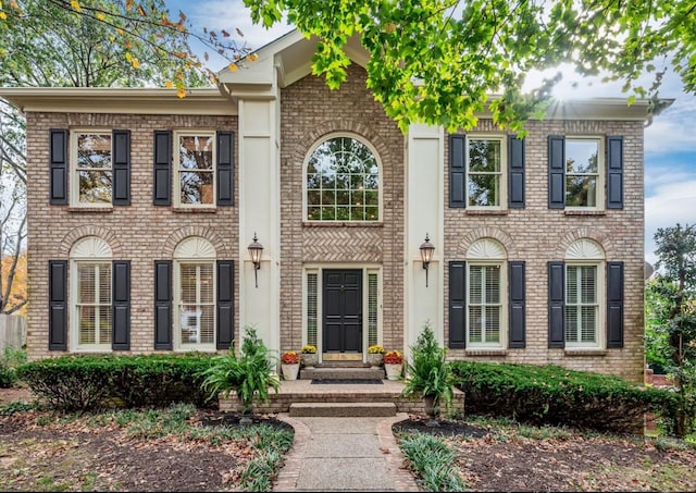 view of front facade with brick siding