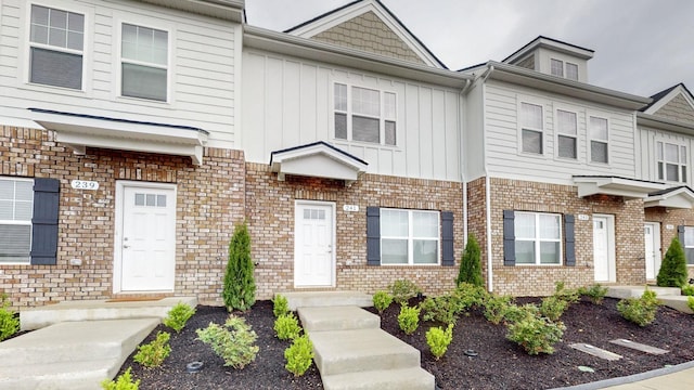 view of townhome / multi-family property