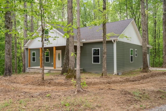 32 Periwinkle Ln, Leoma, TN 38468 - view of front of home with a porch and a shingled roof