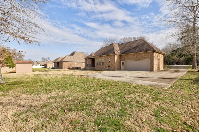 view of front of home with a front yard