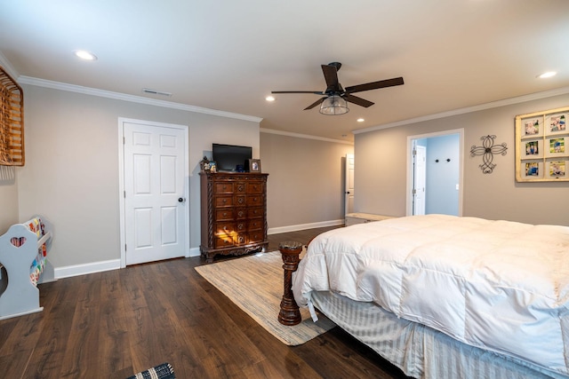 bedroom featuring ceiling fan, dark hardwood / wood-style floors, and ornamental molding