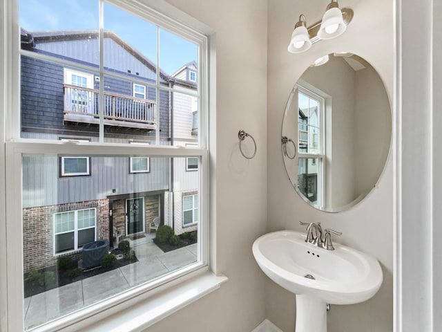 bathroom featuring sink