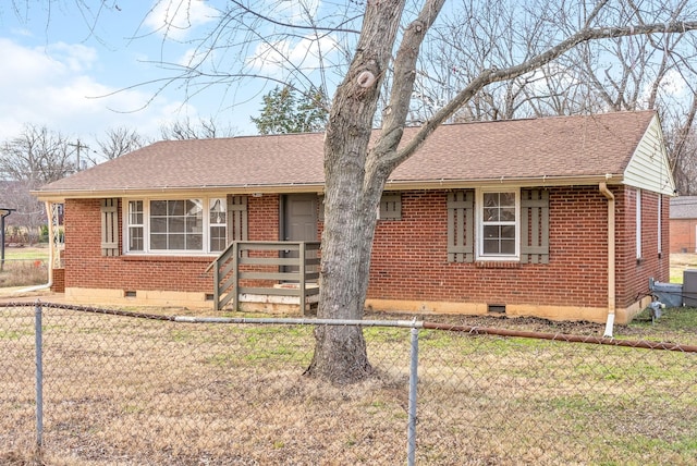 single story home with a front yard