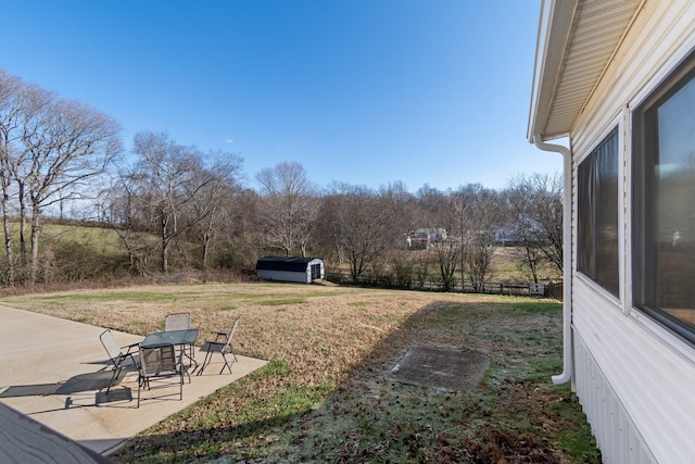 view of yard with a patio