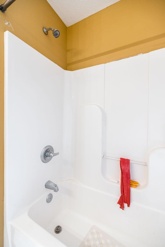 bathroom featuring shower / bathing tub combination