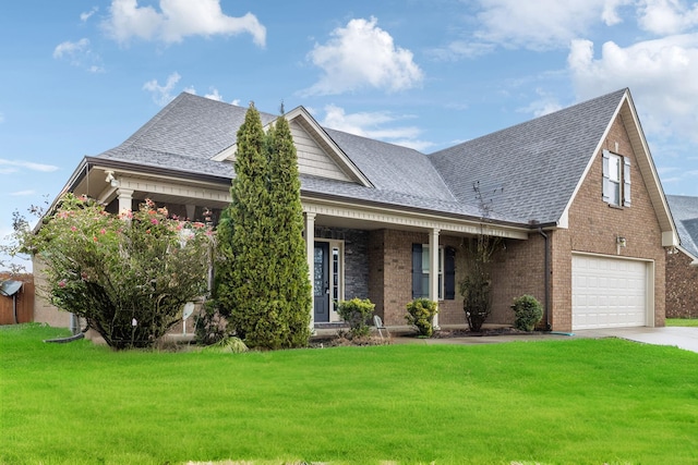 view of front facade featuring a garage and a front yard