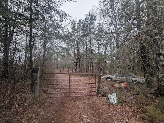 Listing photo 2 for 4561 Peavine Rd, Crossville TN 38571