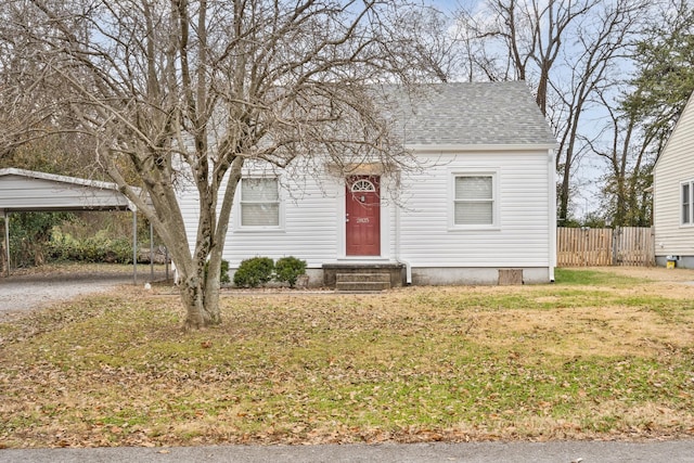 view of front of home featuring a front yard