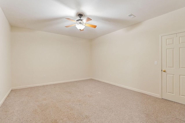 unfurnished room featuring carpet flooring and ceiling fan