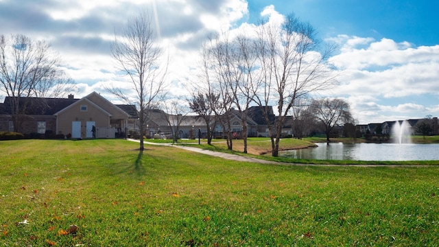 view of yard featuring a water view