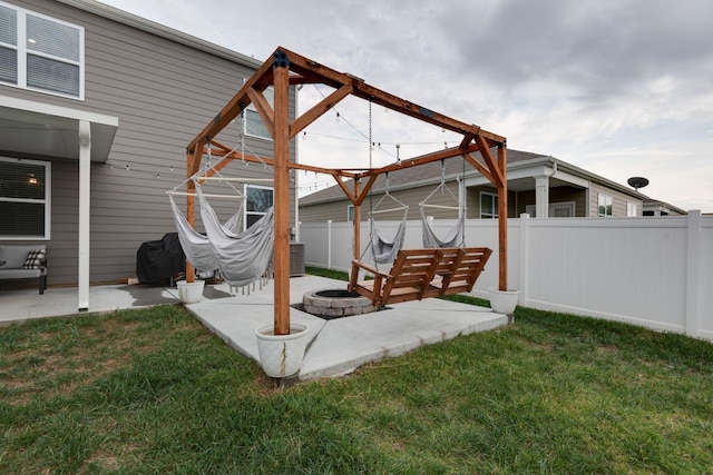 view of yard with a patio