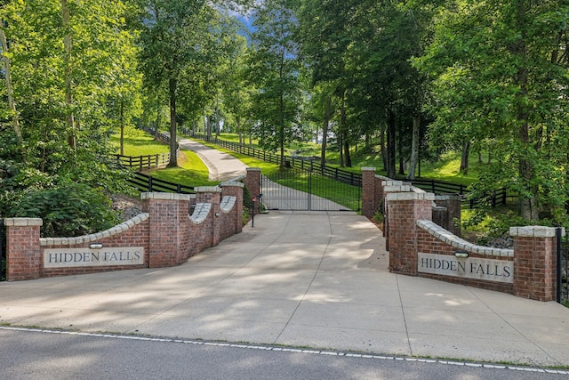 surrounding community featuring a lawn