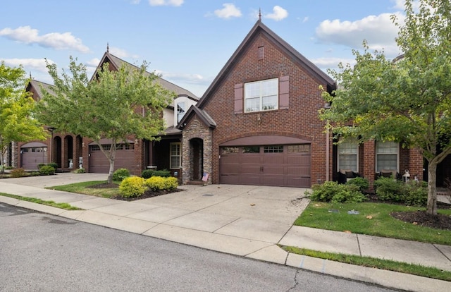 view of front facade featuring a garage