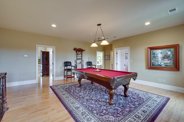 rec room featuring light wood-type flooring and billiards