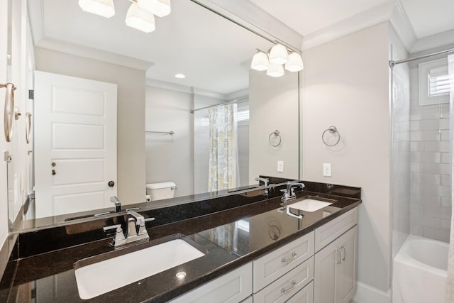 full bathroom featuring shower / bathtub combination with curtain, vanity, toilet, and ornamental molding