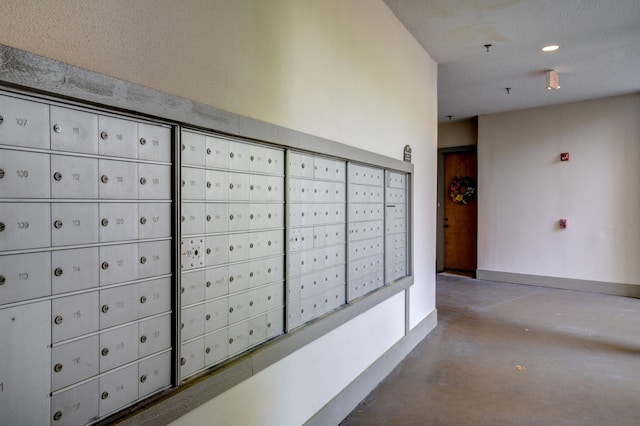 view of property's community featuring mail boxes