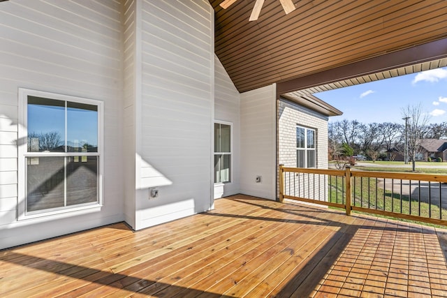 deck with ceiling fan