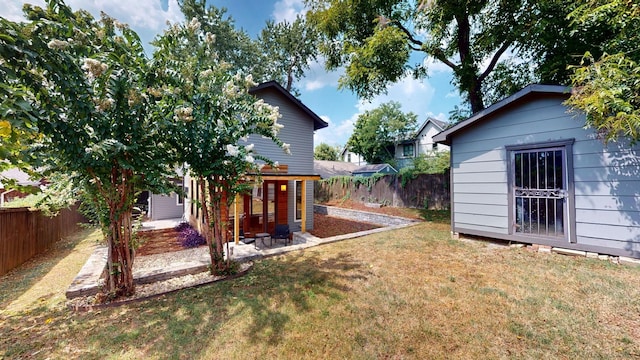 view of yard with a patio area