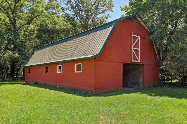 exterior space featuring a lawn