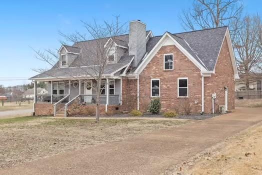 view of front of property with a porch