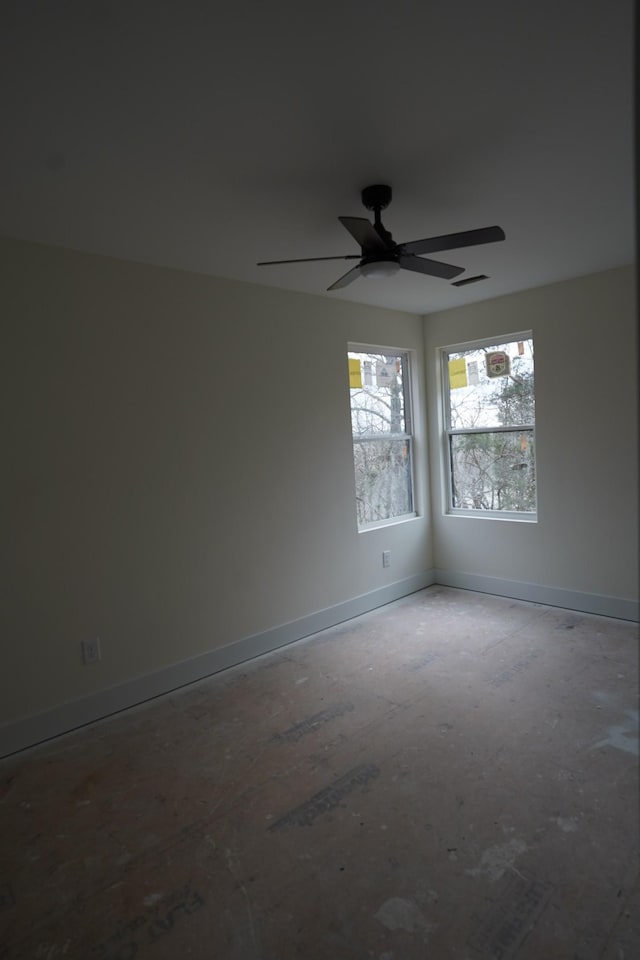 empty room with ceiling fan