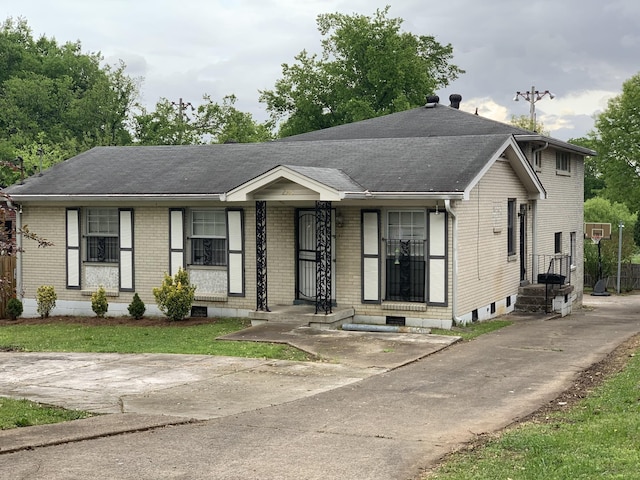 view of front of property