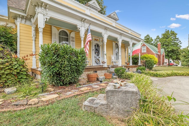 view of front of house with a porch