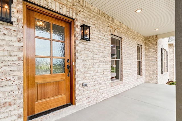 property entrance with a porch