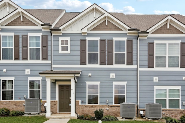 view of front of home featuring central AC unit